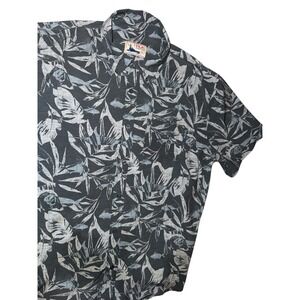 Huk Grey Blue Fishing Hawaiian Floral Fish All Over‎ Print Button Down Sz XL Men